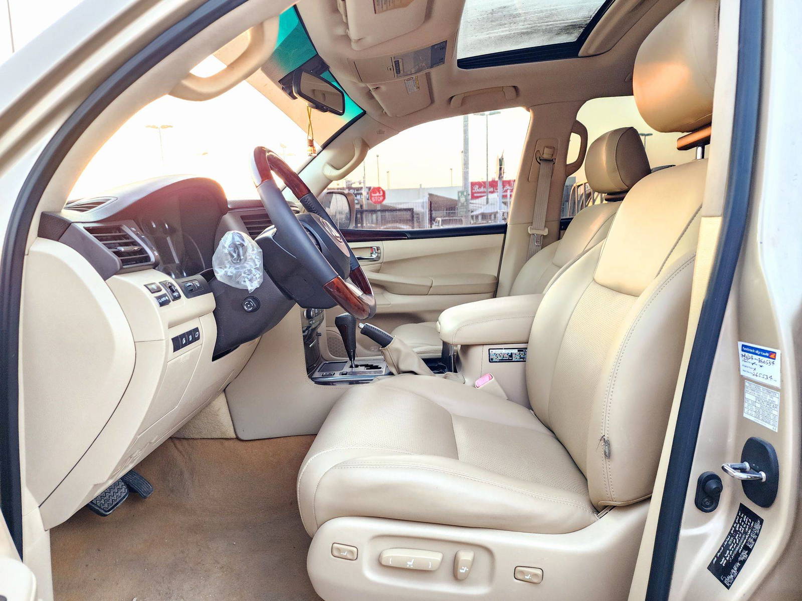 2010 LEXUS LX 570 — 266468 KM — Lot A4040091 — Souq - Marhaba Auctions Used Cars - Image 9