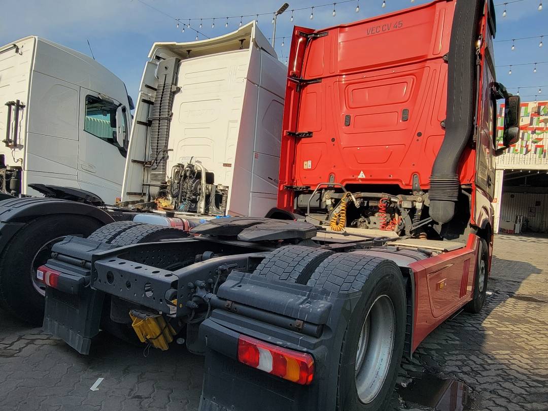 2014 MERCEDES BENZ ACTROS — 979788 KM — Lot L859402 — Main - Marhaba Auctions Used Cars - Image 5