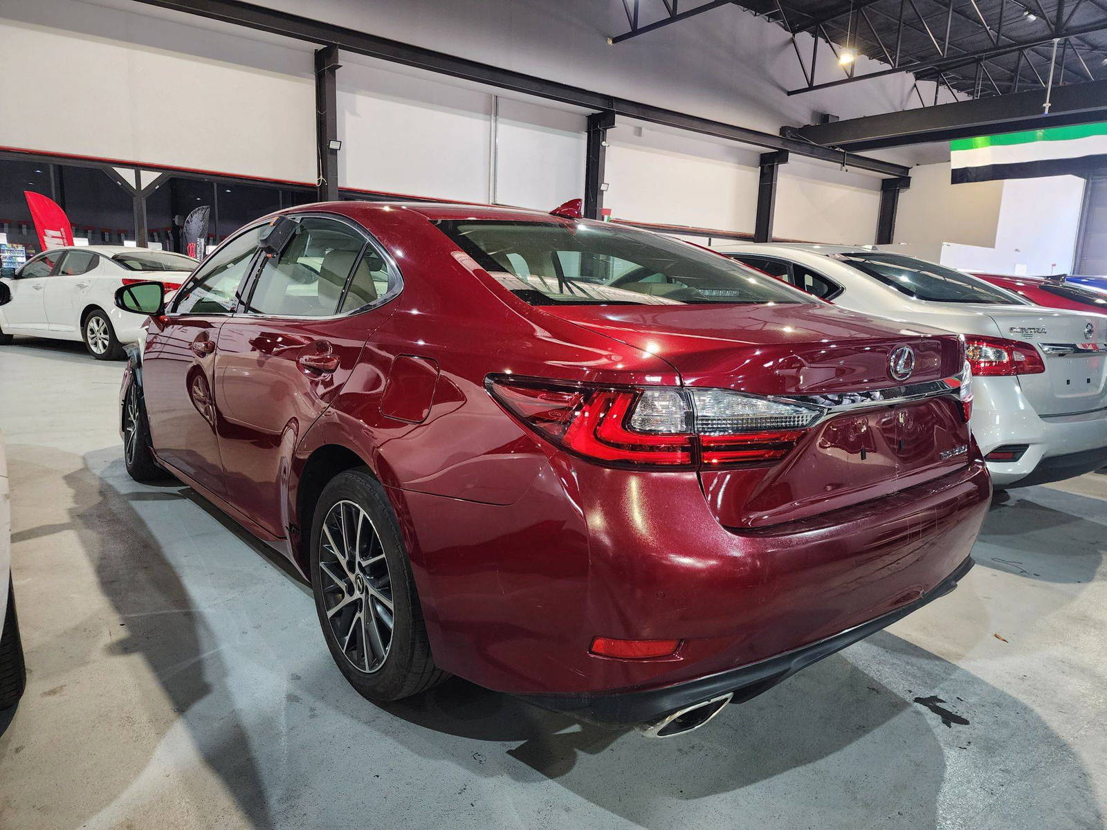 2017 LEXUS ES 350 — 33381 Miles — Lot GXHU061876 — Al Quoz - Marhaba Auctions Used Cars - Image 4