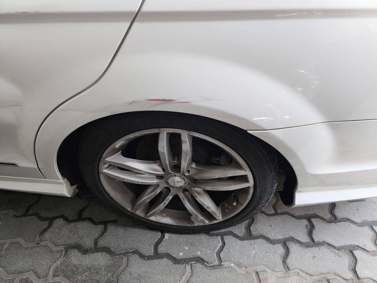 2014 MERCEDES BENZ C-250 — 120518 Miles — Lot 84430274 — Al Quoz - Marhaba Auctions Used Cars - Image 8