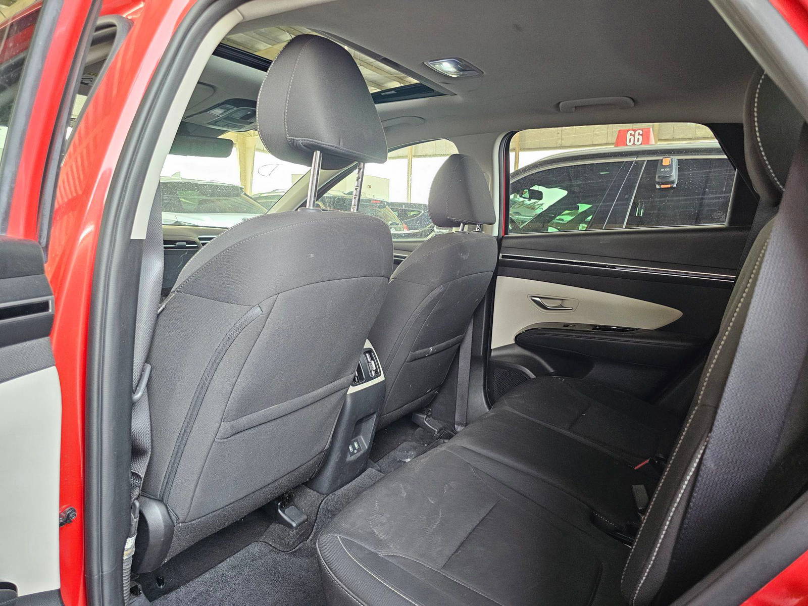 2022 HYUNDAI TUCSON — 67428 Miles — Lot NH083675 — Souq - Marhaba Auctions Used Cars - Image 6