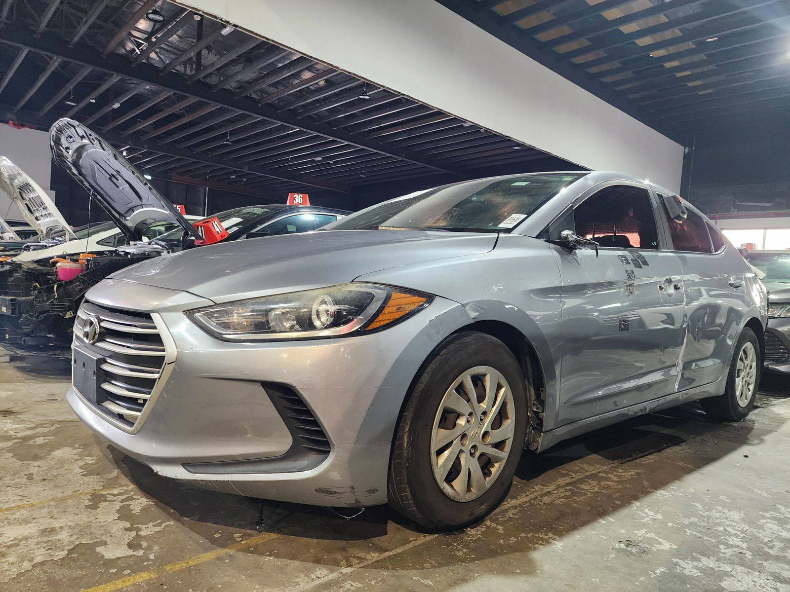 2017 HYUNDAI ELANTRA — 215476 Miles — Lot 214587 — Al Quoz - Marhaba Auctions Used Cars - Image 3