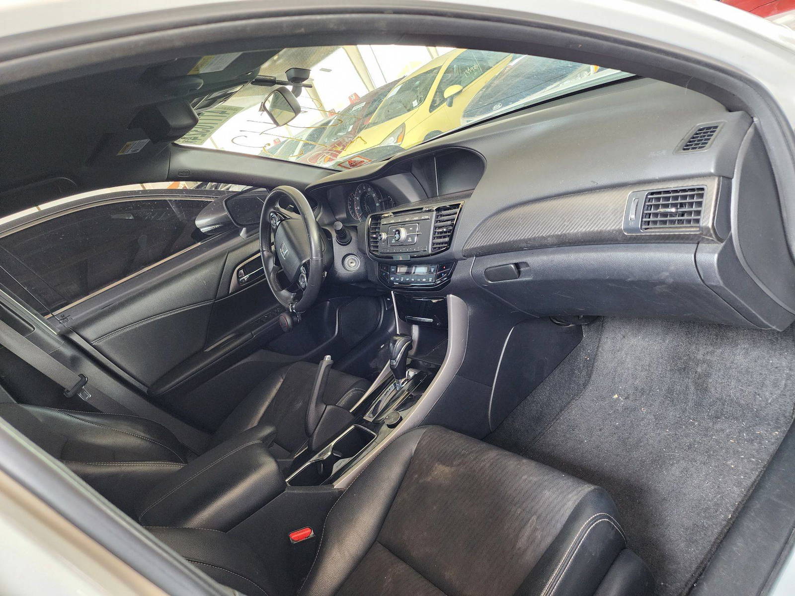 2017 HONDA ACCORD — 164460 Miles — Lot 47770324 — Souq - Marhaba Auctions Used Cars - Image 5