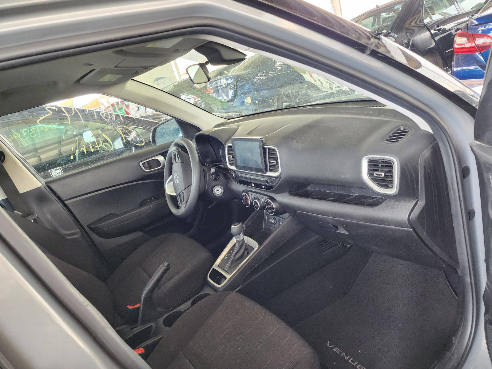 2020 HYUNDAI VENUE SEL — 29641 Miles — Lot 74161743 — Main - Marhaba Auctions Used Cars - Image 5