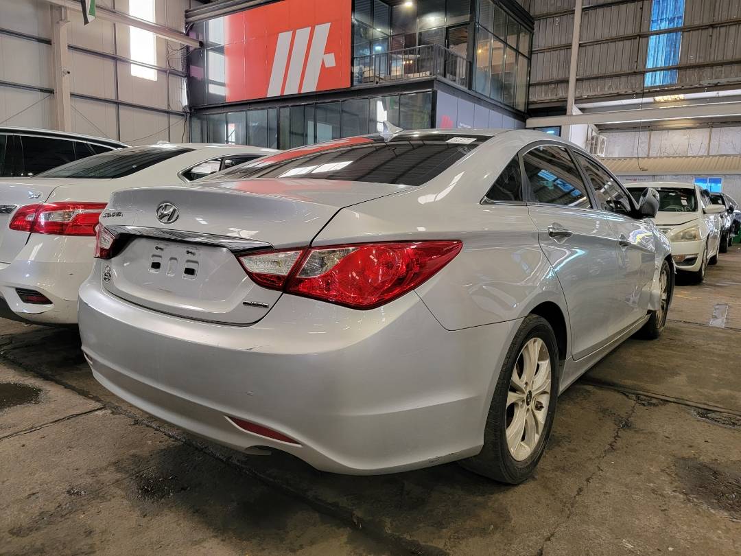 2011 HYUNDAI SONATA — 141235 Miles — Lot XBH119502 — Main - Marhaba Auctions Used Cars - Image 4