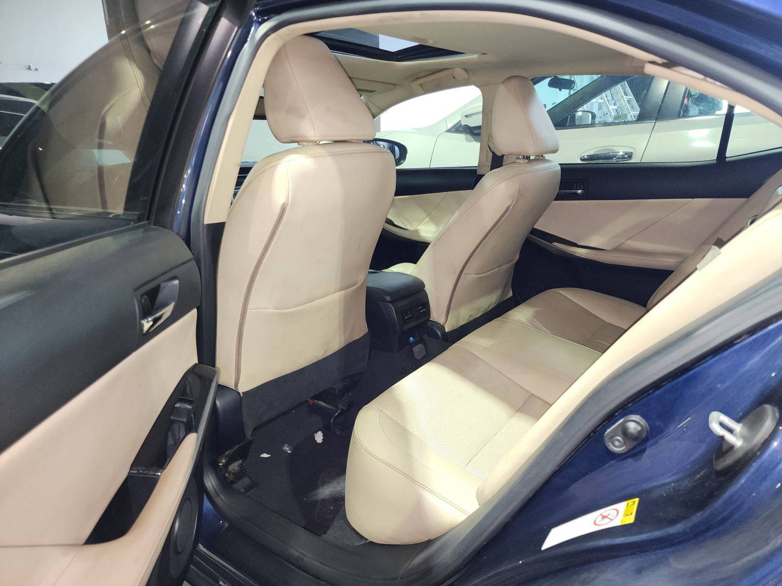 2015 LEXUS IS 250 — 170542 Miles — Lot 42348805 — Al Quoz - Marhaba Auctions Used Cars - Image 8