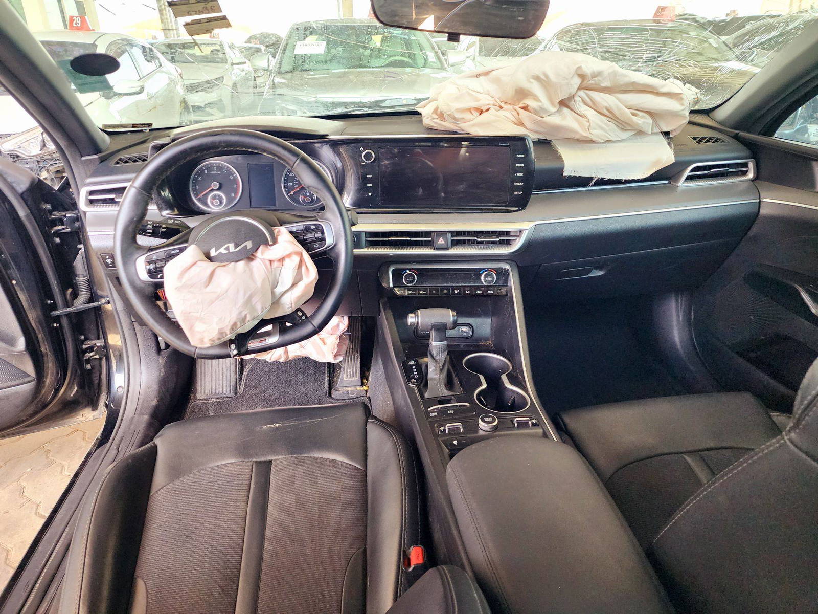 2022 KIA K5 — 57430 Miles — Lot 65711274 — Souq - Marhaba Auctions Used Cars - Image 7