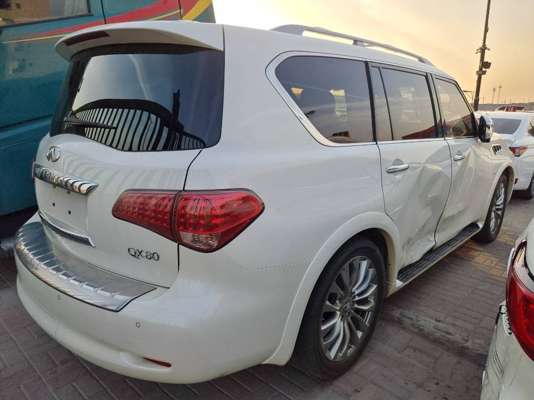 2015 INFINITI QX80 — 204285 Miles — Lot 2105487 — Ind. 12 - Marhaba Auctions Used Cars - Image 4