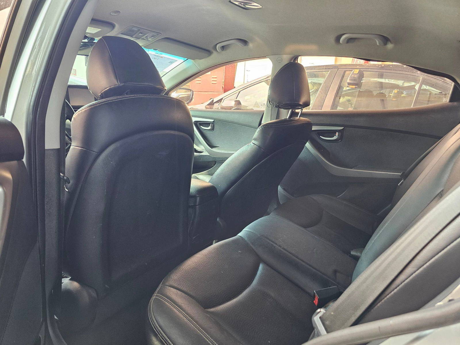 2012 HYUNDAI AVANTE — 167641 KM — Lot 276422 — Souq - Marhaba Auctions Used Cars - Image 6