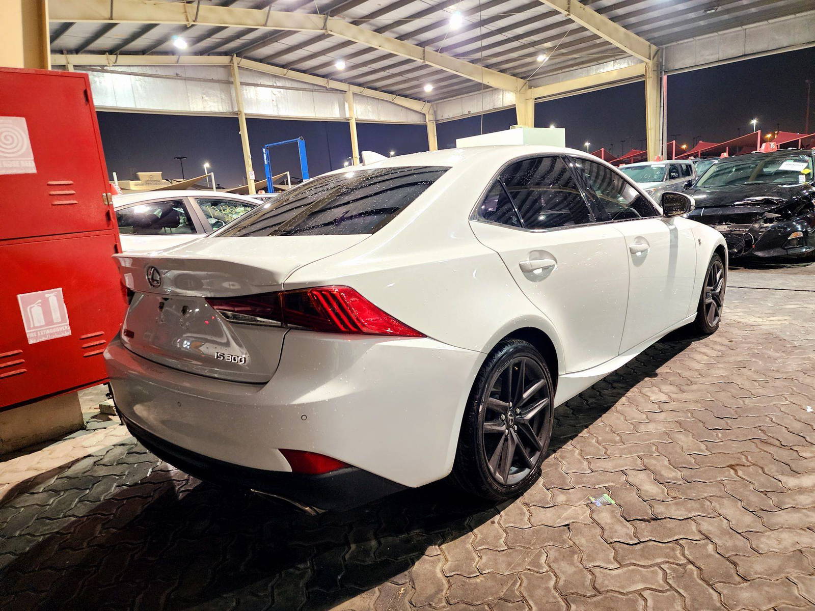 2018 LEXUS IS 300 — 135132 KM — Lot D27J5065017 — Souq - Marhaba Auctions Used Cars - Image 5