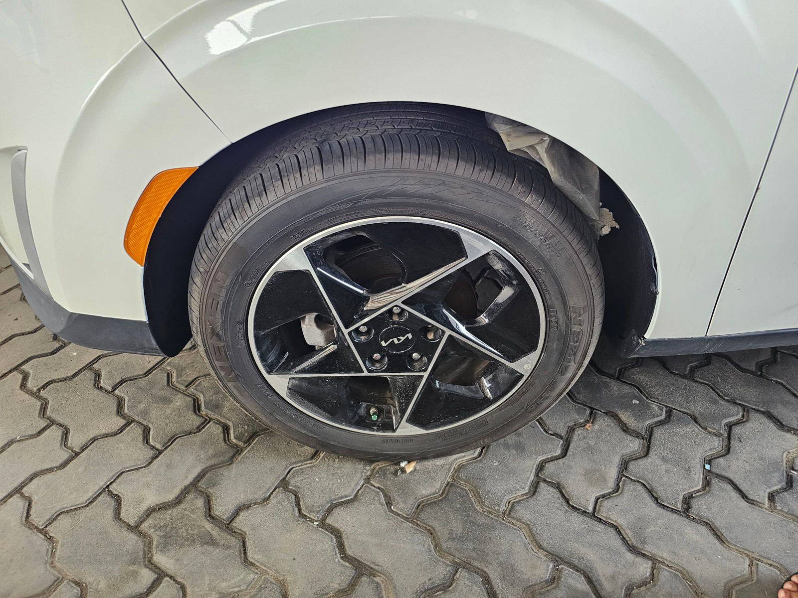 2024 KIA SOUL — 7036 Miles — Lot R7237020 — Souq - Marhaba Auctions Used Cars - Image 10