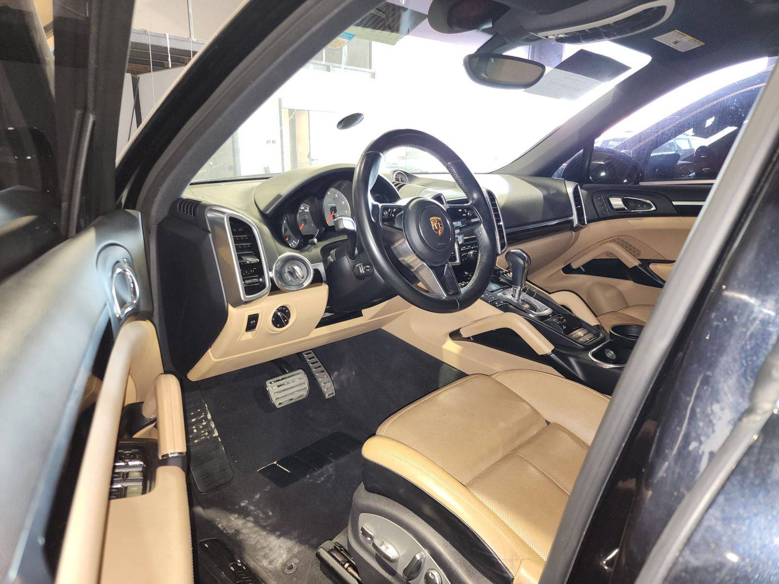 2015 PORSCHE Cayenne — 160411 Miles — Lot 44802175 — Main - Marhaba Auctions Used Cars - Image 8
