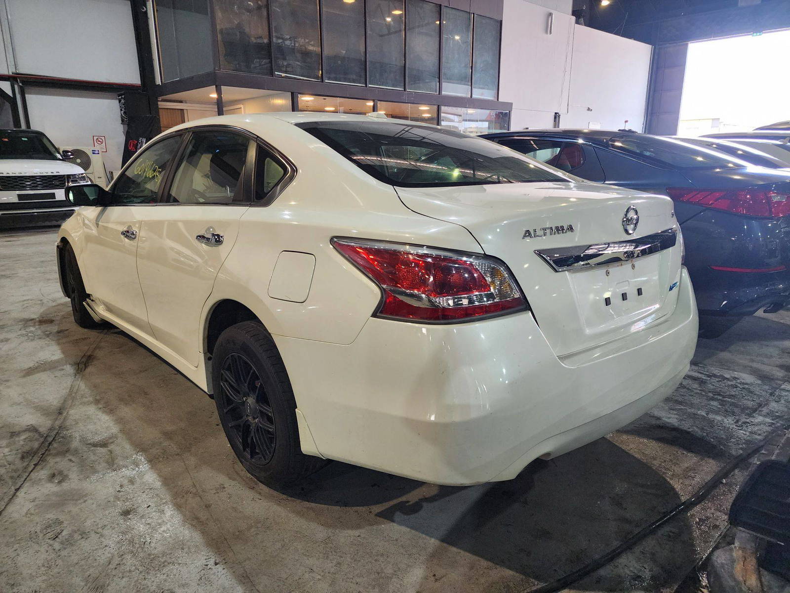 2014 NISSAN ALTIMA — 199929 Miles — Lot 260463 — Al Quoz - Marhaba Auctions Used Cars - Image 4