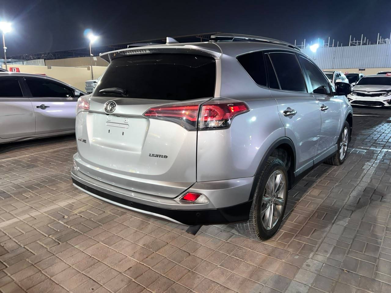 2017 TOYOTA RAV4 — 189637 Miles — Lot HW337618 - Marhaba Auctions Used Cars - Image 5