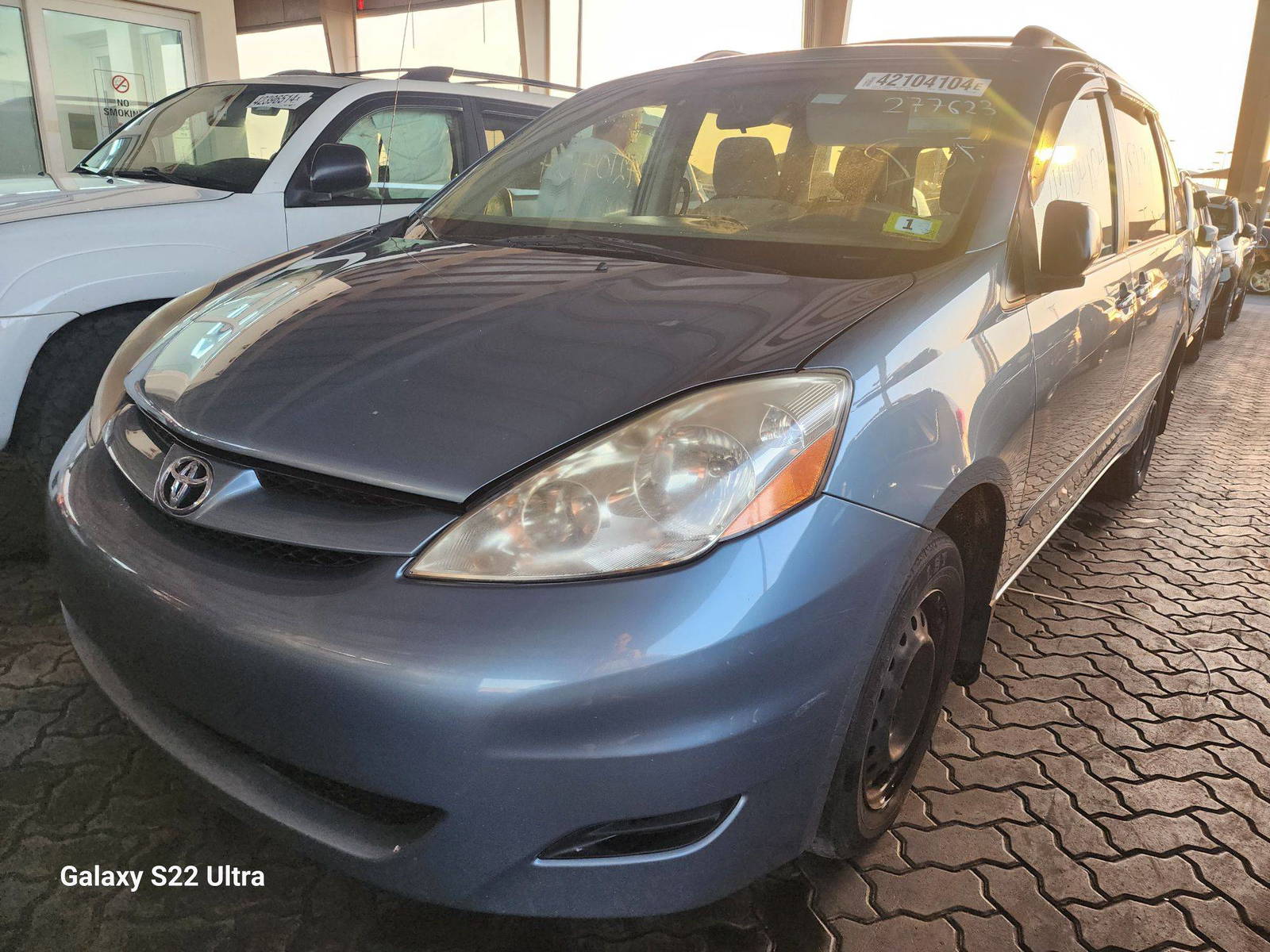 2009 TOYOTA SIENNA — 182911 Miles — Lot 42104104 - Marhaba Auctions Used Cars - Image 7