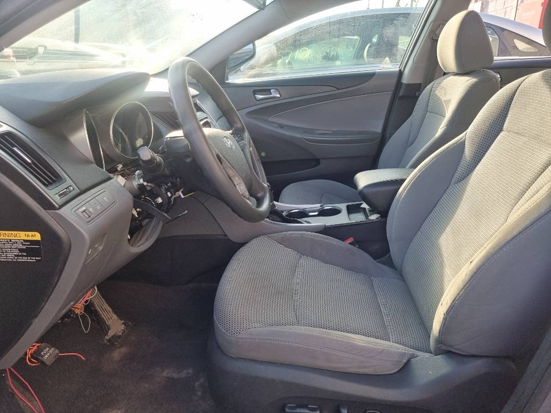 2012 HYUNDAI SONATA — 218747 Miles — Lot 125487 — Ind. 12 - Marhaba Auctions Used Cars - Image 6