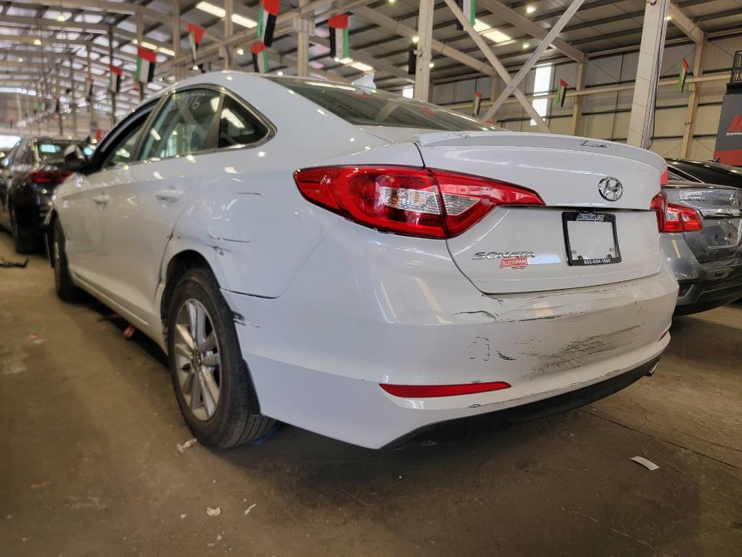 2015 HYUNDAI SONATA — 117702 Miles — Lot H205297 — Souq - Marhaba Auctions Used Cars - Image 5