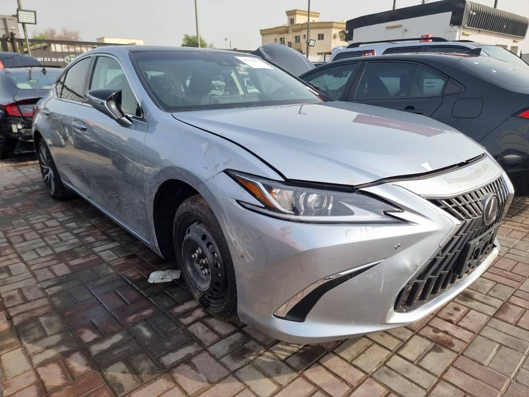 2023 LEXUS ES 350 — 1760 Miles — Lot 125487 — Ind. 12 - Marhaba Auctions Used Cars - Image 3