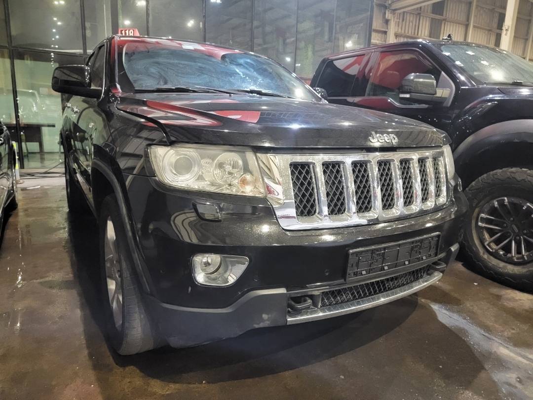 JEEP Grand Cherokee 2011 - Marhaba Auction Used Cars - Image 4