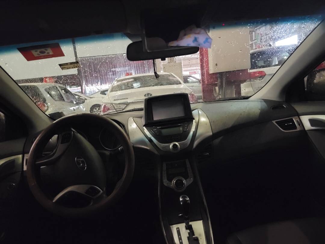 HYUNDAI AVANTE 2012 - Marhaba Auction Used Cars - Image 7