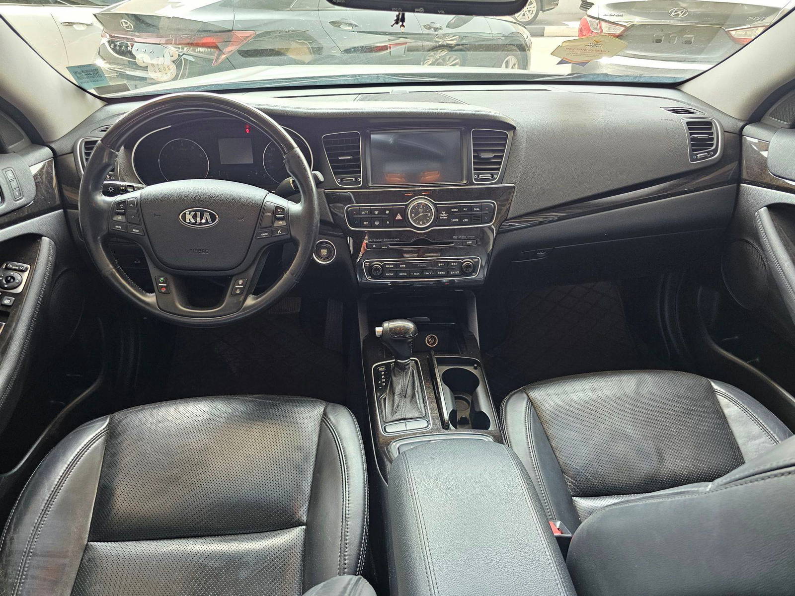 2013 KIA K7 — 194861 KM — Lot 106215 — Souq - Marhaba Auctions Used Cars - Image 7