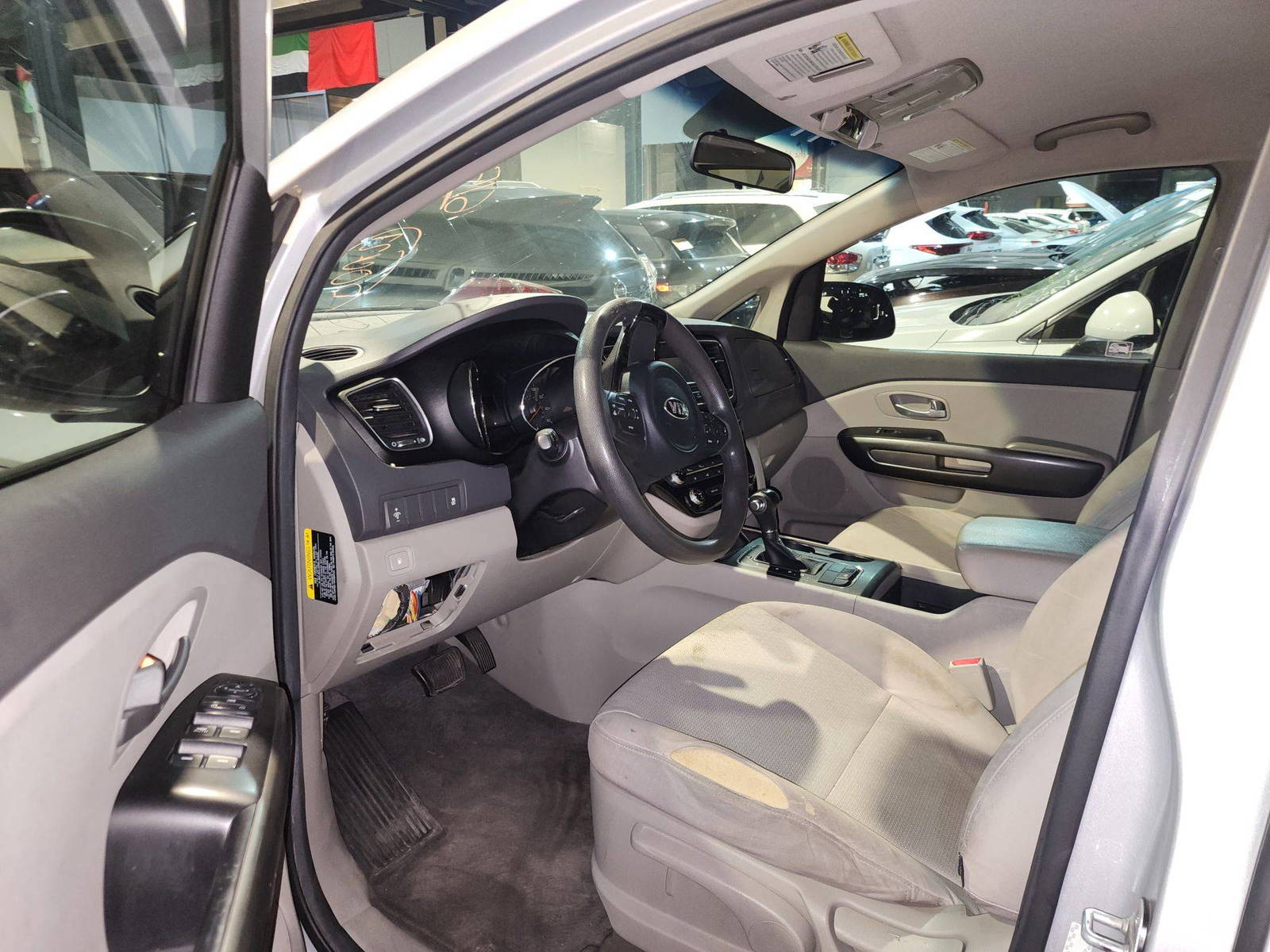 2016 KIA SEDONA — 183765 Miles — Lot 6150648 — Souq - Marhaba Auctions Used Cars - Image 6