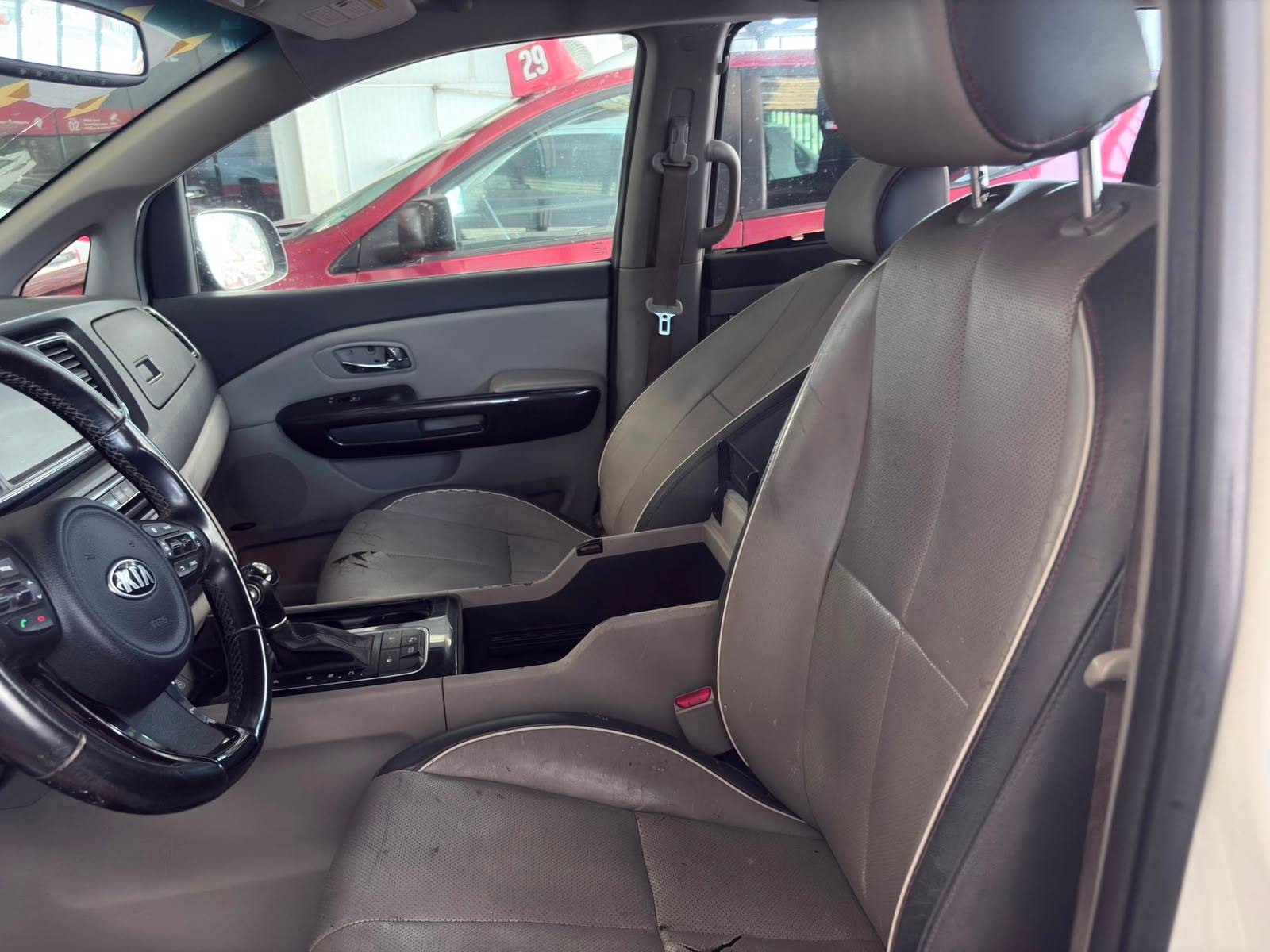 KIA SEDONA 2015 - Marhaba Auction Used Cars - Image 8