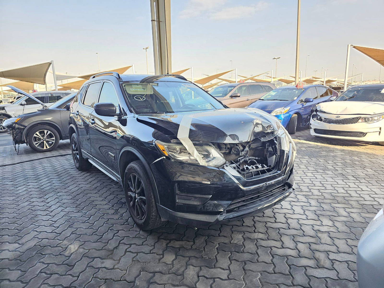 2017 NISSAN ROGUE — 77629 Miles — Lot 2MV6HC766477 — Souq - Marhaba Auctions Used Cars - Image 4