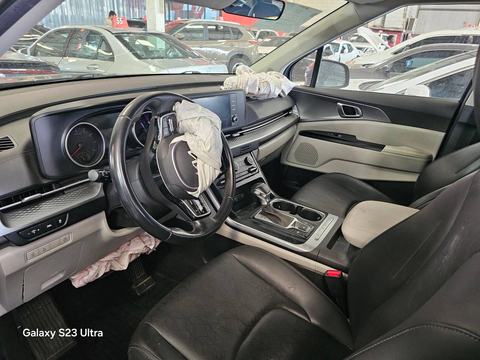 2023 KIA CARNIVAL LX — 55342 Miles — Lot 82619115 — Main - Marhaba Auctions Used Cars - Image 8