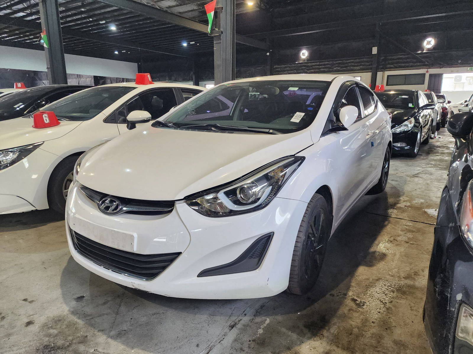 2015 HYUNDAI AVANTE — 174122 KM — Lot 273660 — Al Quoz - Marhaba Auctions Used Cars - Image 6