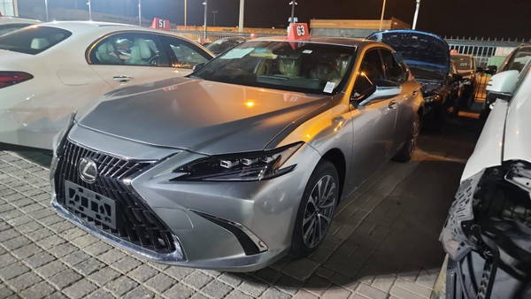 2022 LEXUS ES 300H at Marhaba Auctions