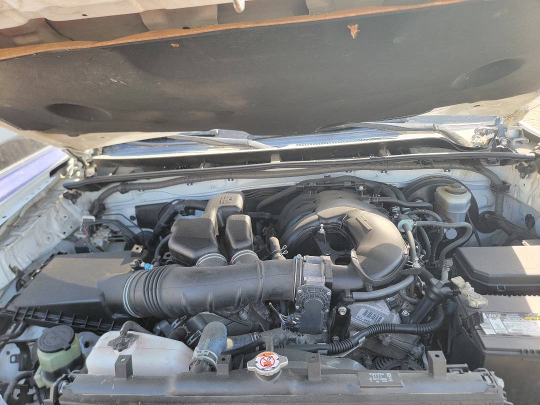 TOYOTA 4RUNNER 2018 - Marhaba Auction Used Cars - Image 11