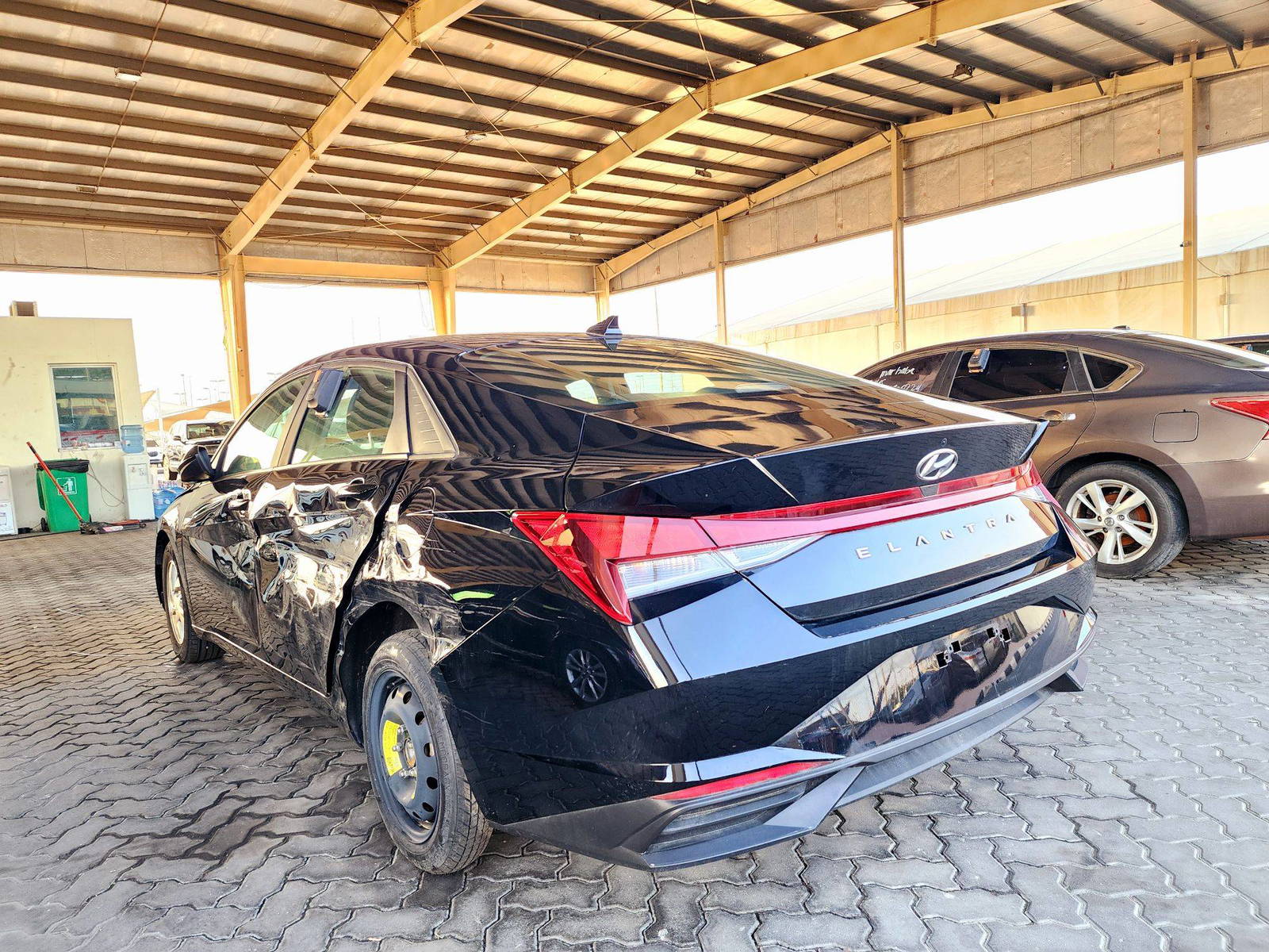 2022 HYUNDAI ELANTRA — 62455 Miles — Lot 65753134 — Souq - Marhaba Auctions Used Cars - Image 3