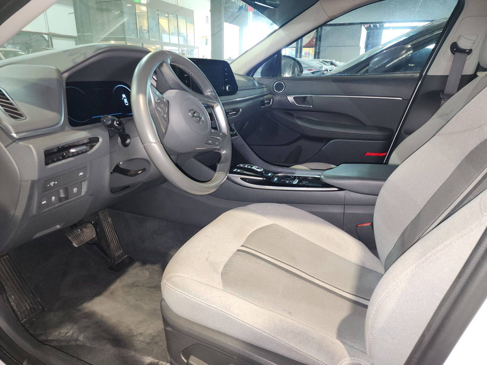 HYUNDAI SONATA 2021 - Marhaba Auction Used Cars - Image 9