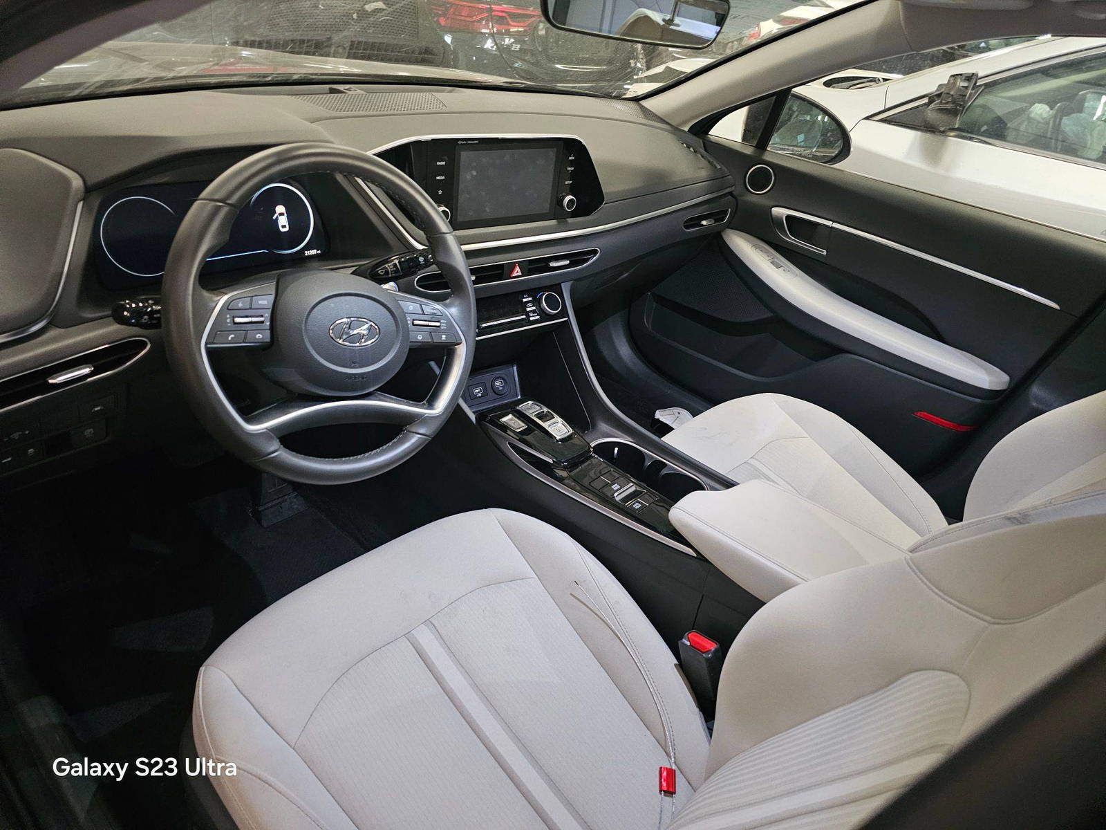 HYUNDAI SONATA 2022 - Marhaba Auction Used Cars - Image 12
