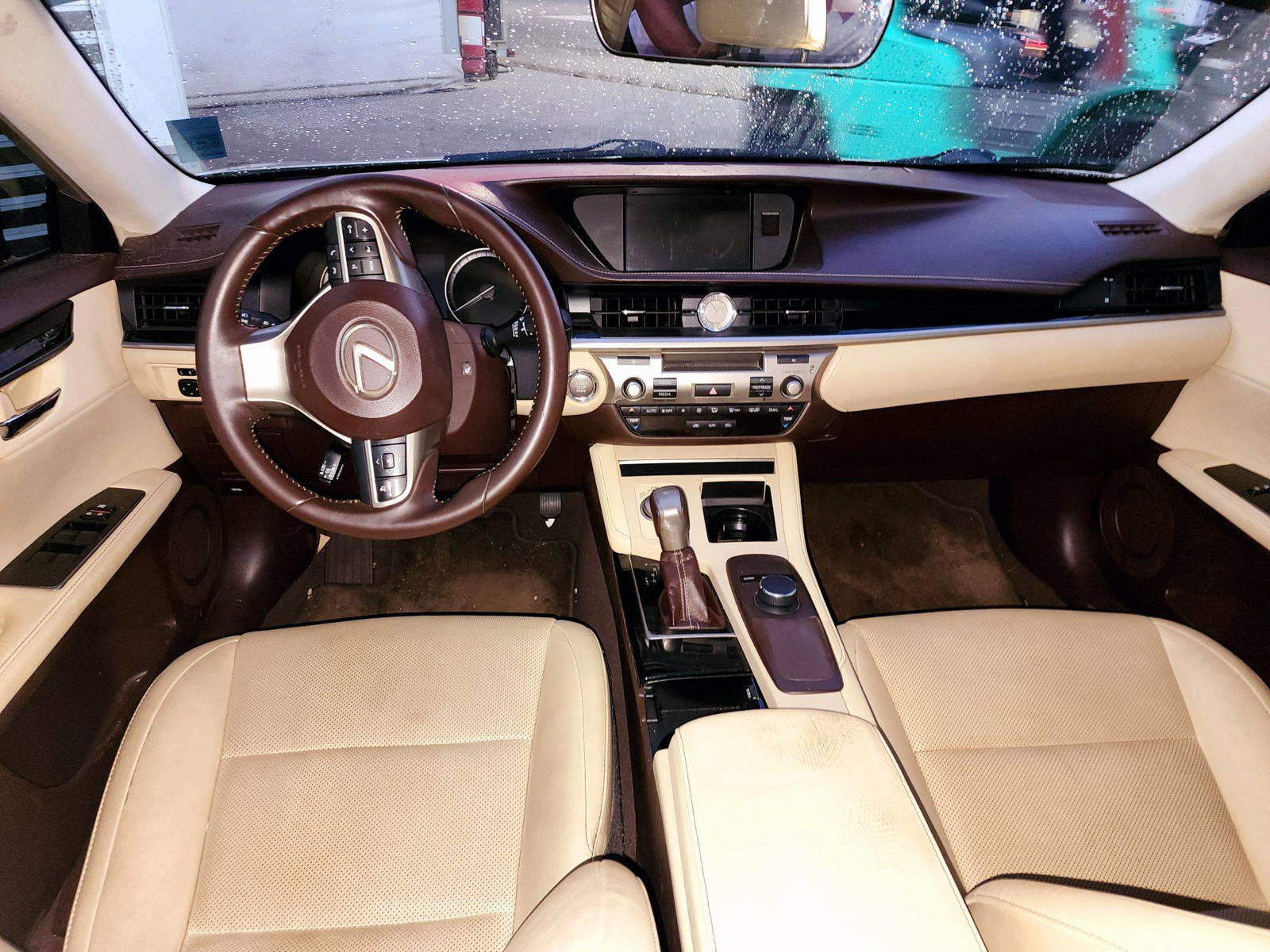 2016 LEXUS ES 350 — 114208 Miles — Lot U019061 — Souq - Marhaba Auctions Used Cars - Image 7