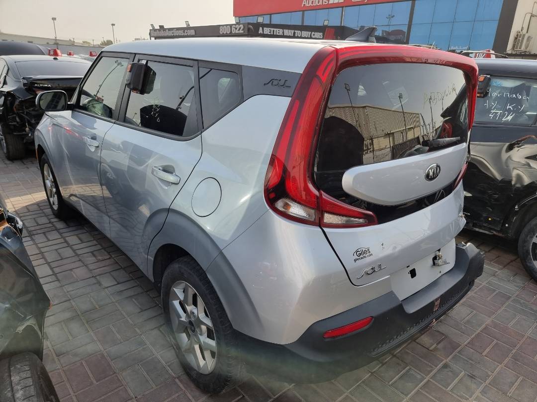 2020 KIA SOUL — 118286 Miles — Lot 68012 — Souq - Marhaba Auctions Used Cars - Image 5