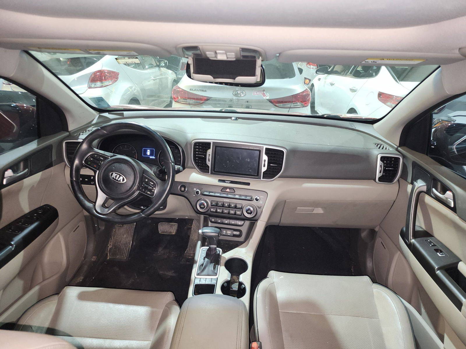2017 KIA SPORTAGE — 184196 Miles — Lot 49128 — Al Quoz - Marhaba Auctions Used Cars - Image 8