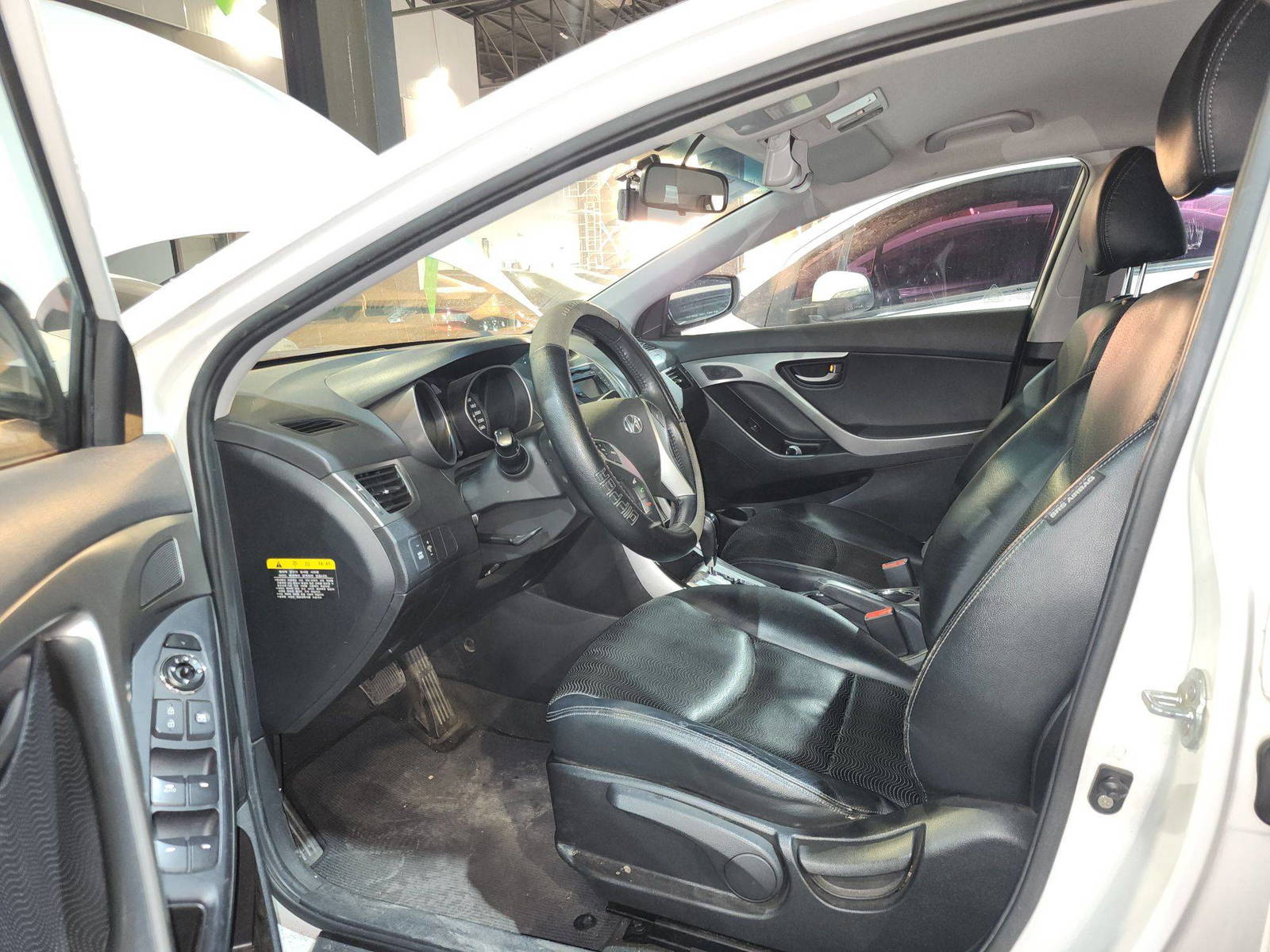 2012 HYUNDAI AVANTE — 114160 KM — Lot 225317 — Al Quoz - Marhaba Auctions Used Cars - Image 10