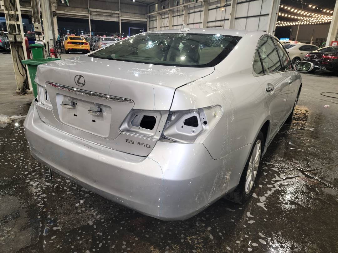 2012 LEXUS ES 350 — 205398 Miles — Lot 71368533 - Marhaba Auctions Used Cars - Image 4
