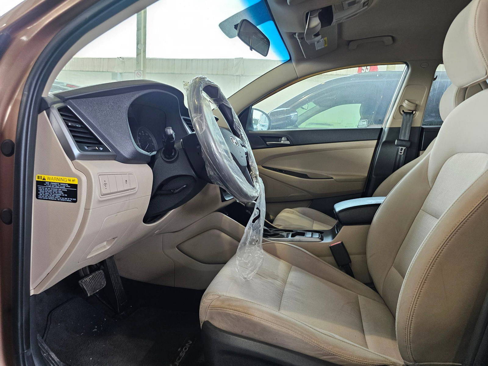 2016 HYUNDAI TUCSON — 145266 Miles — Lot 20GU029154 — Souq - Marhaba Auctions Used Cars - Image 8
