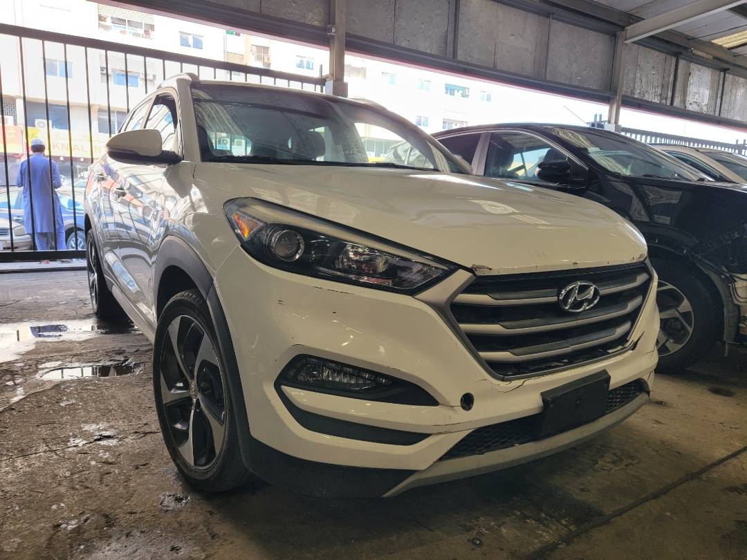 2017 HYUNDAI TUCSON — 102564 Miles — Lot 504831 — Main - Marhaba Auctions Used Cars - Image 3