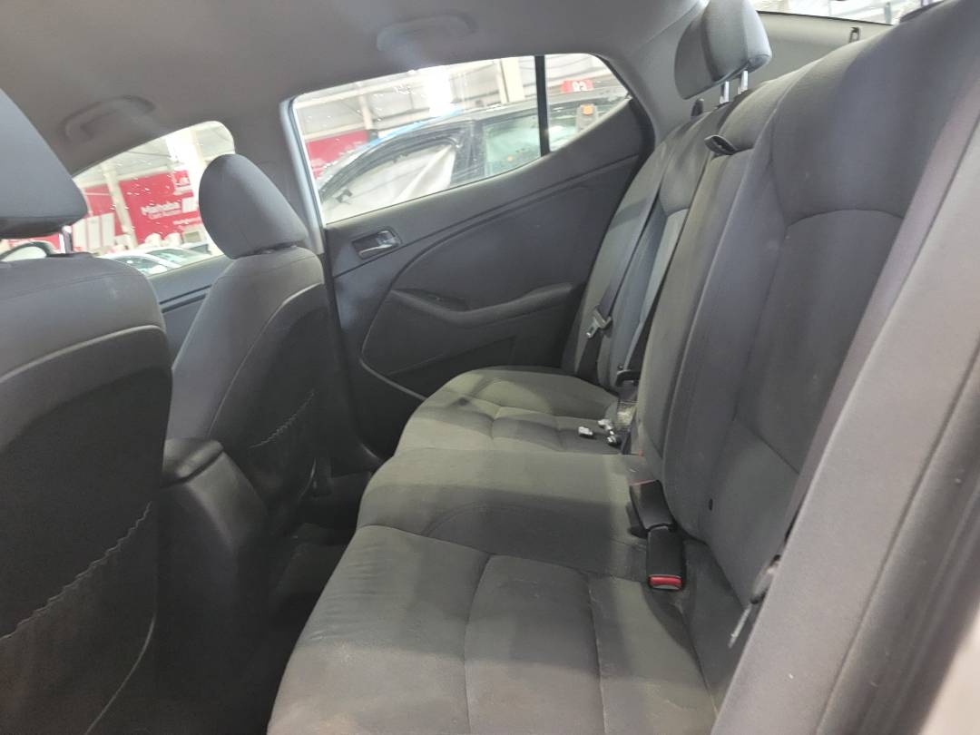 2015 KIA OPTIMA — 169834 Miles — Lot 664256 — Souq - Marhaba Auctions Used Cars - Image 6