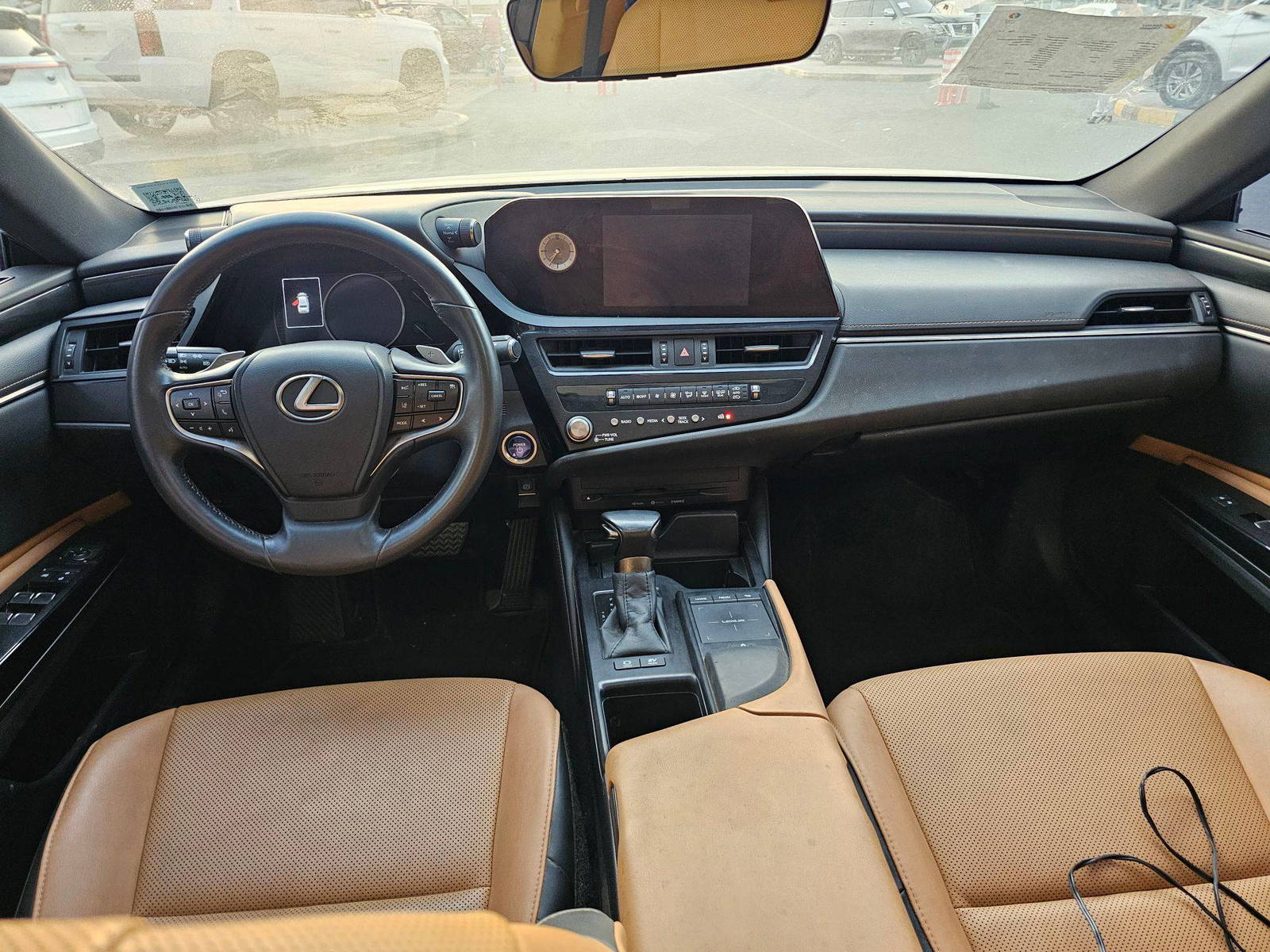 LEXUS ES 300H 2022 - Marhaba Auction Used Cars - Image 7