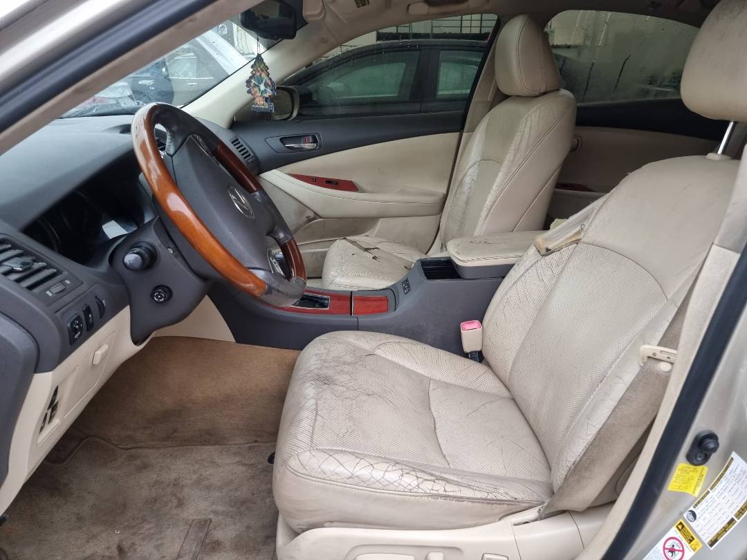 2011 LEXUS ES 350 — 240650 Miles — Lot 908828 — Souq - Marhaba Auctions Used Cars - Image 8