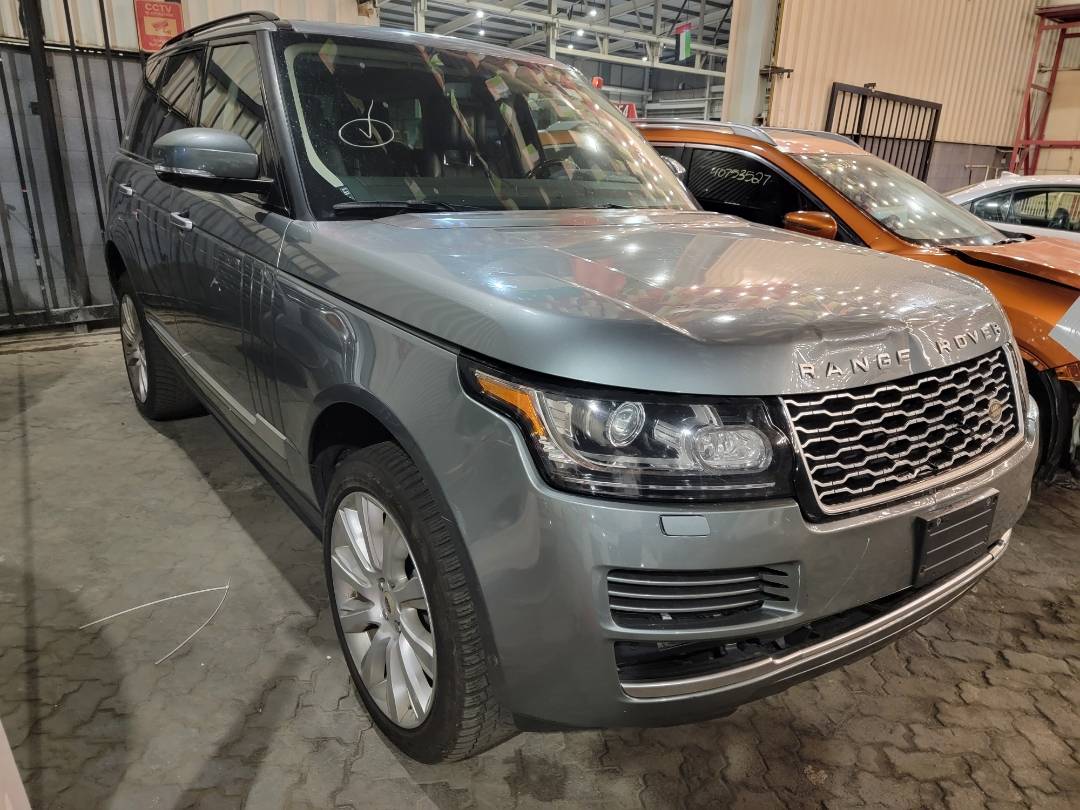 2015 LAND ROVER RANGE ROVER — 170035 KM — Lot 1FA202359 — AutoBaba - Marhaba Auctions Used Cars - Image 3