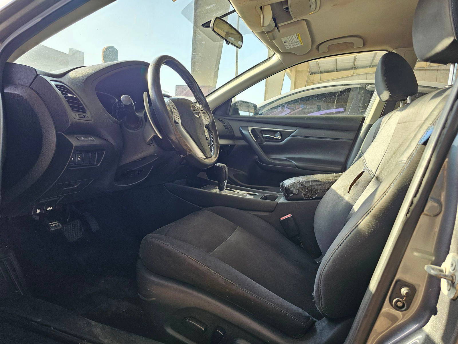 2017 NISSAN ALTIMA — 366169 Miles — Lot P2HC146022 — Souq - Marhaba Auctions Used Cars - Image 6