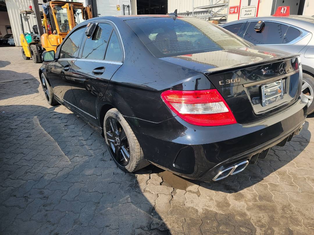 2010 MERCEDES BENZ C300 — 347684 Miles — Lot AR104325 — Main - Marhaba Auctions Used Cars - Image 4
