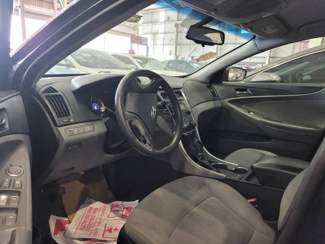 2013 HYUNDAI SONATA — 208086 Miles — Lot DH558895 — Main - Marhaba Auctions Used Cars - Image 6