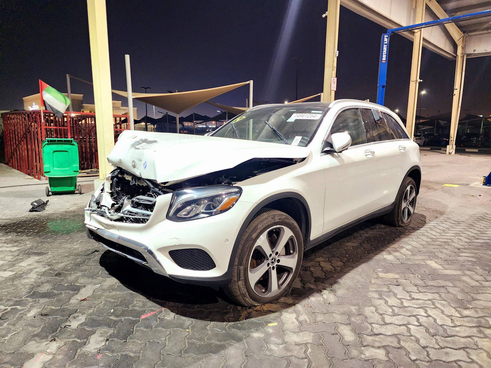 2018 MERCEDES BENZ GLC-300 — 130411 KM — Lot 74961254 — Souq - Marhaba Auctions Used Cars - Image 4